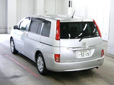 TOYOTA ISIS L 2010