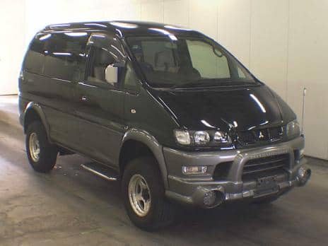 MITSUBISHI DELICA SPACE GEAR CHAMONIX 2000