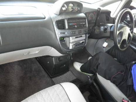 MITSUBISHI DELICA SPACE GEAR CHAMONIX 2000