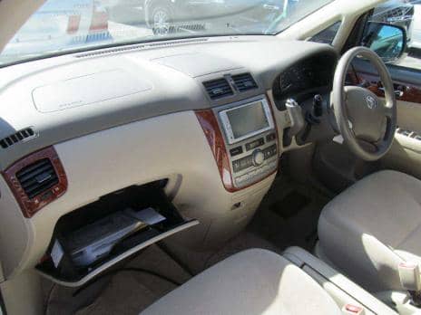 TOYOTA IPSUM 240I 2009