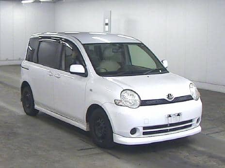 TOYOTA SIENTA X 2004