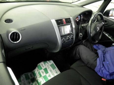 MITSUBISHI COLT PLUS COOL BERRY 2009