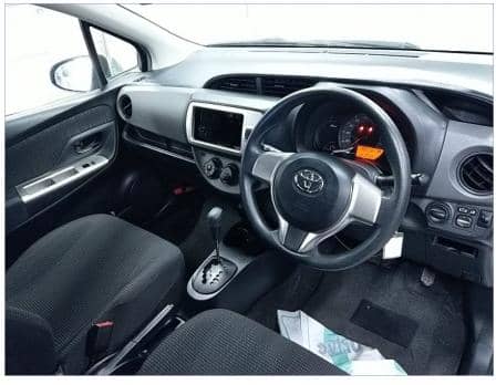 TOYOTA VITZ F 2015