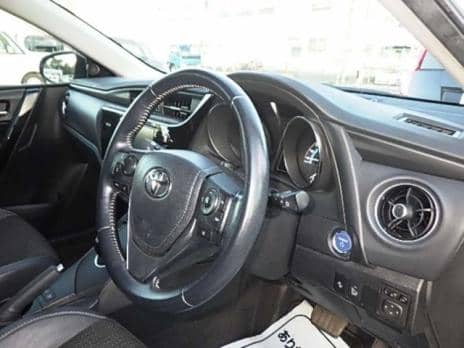 TOYOTA AURIS HYBRID 2016