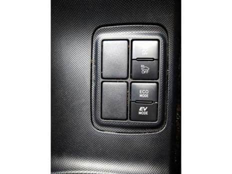 TOYOTA AQUA CROSSOVER 2017