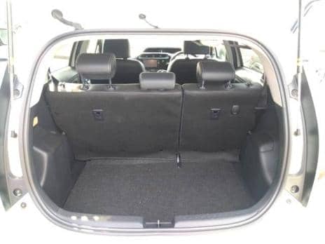 TOYOTA AQUA CROSSOVER 2017