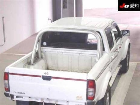 NISSAN DATSUN PICKUP 4WD
