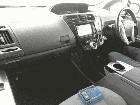 TOYOTA PRIUS ALPHA S 2014