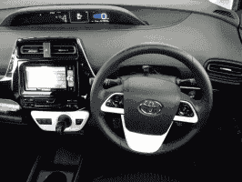 TOYOTA PRIUS S 4WD 2017