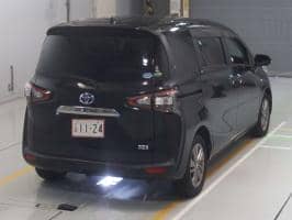 TOYOTA SIENTA HYBRID G 2017