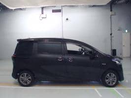TOYOTA SIENTA HYBRID G 2017