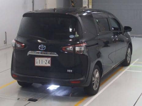 TOYOTA SIENTA HYBRID G 2017