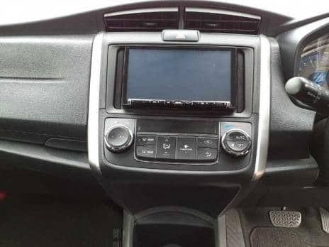 TOYOTA COROLLA FIELDER HYBRID 2017