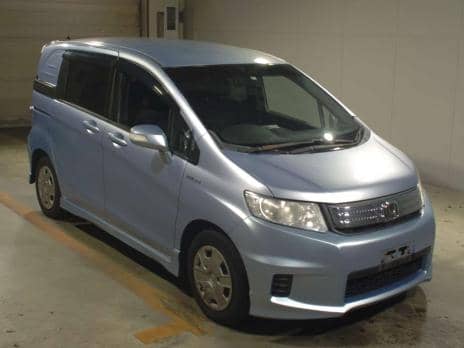 HONDA FREED SPIKE HYBRID 2013