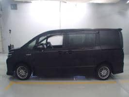 TOYOTA VOXY HYBRID ZS 2016