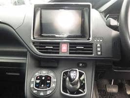 TOYOTA VOXY HYBRID ZS 2016