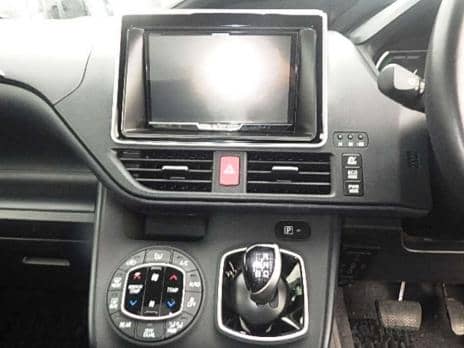 TOYOTA VOXY HYBRID ZS 2016