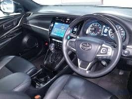 TOYOTA HARRIER PREMIUM 2019