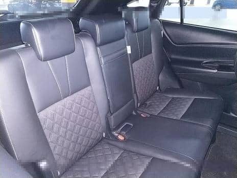 TOYOTA HARRIER PREMIUM 2019