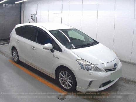 TOYOTA PRIUS ALPHA S TOURING SELECTION 2013