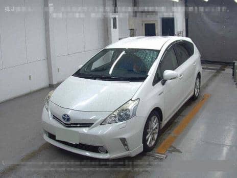 TOYOTA PRIUS ALPHA S TOURING SELECTION 2013