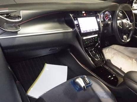 TOYOTA HARRIER PREMIUM 2018