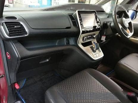 NISSAN SERENA E-POWER HIGHWAY STAR V 2018