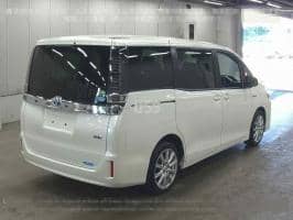 TOYOTA VOXY HV X 2018