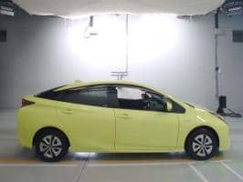 TOYOTA PRIUS A 4WD 2017