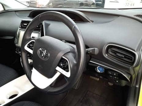 TOYOTA PRIUS A 4WD 2017