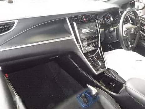 TOYOTA HARRIER PREMIUM 2018