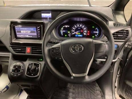 TOYOTA NOAH HYBRID X 2019