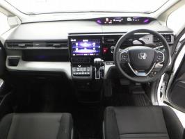 HONDA STEPWGN SPADA 4WD HONDA SENSING8 PERSON 2018