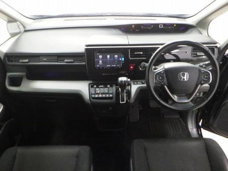 HONDA STEPWGN SPADA HONDA SENSING7 PERSON 2017