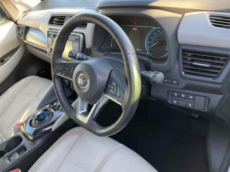 NISSAN LEAF X 10 MANDAIKINEN CAR 2018