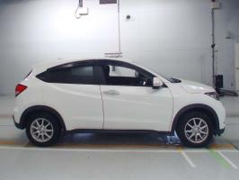 HONDA VEZEL X 2015