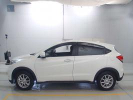 HONDA VEZEL X 2015