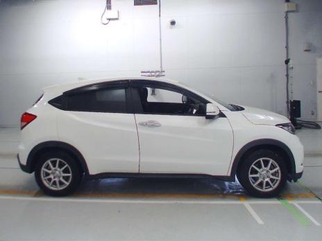 HONDA VEZEL X 2015