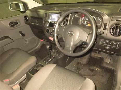 NISSAN AD 4WD DX 2019