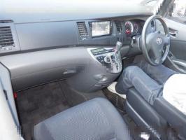 TOYOTA ISIS PLATANA 2008