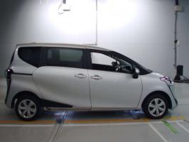 TOYOTA SIENTA X 4WD 2019
