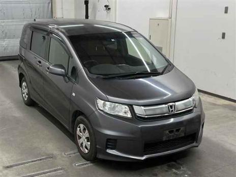 HONDA FREED SPIKE G 2016