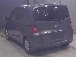 HONDA FREED G JUST SELECTION 7 PERSON 2011