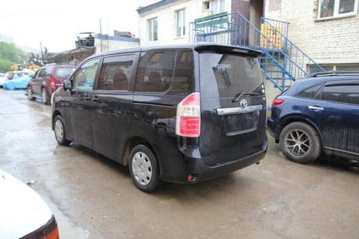 TOYOTA NOAH X 2009