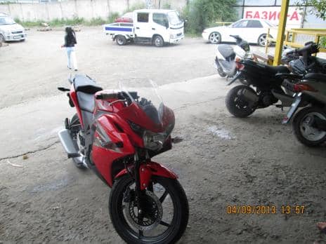 HONDA CBR125R 2013