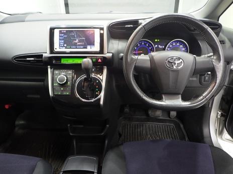 TOYOTA WISH 1.8S 2013