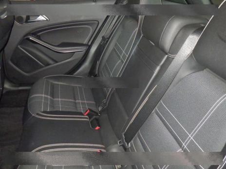MERCEDES-BENZ GLA-Class GLA180