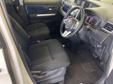 TOYOTA ROOMY CUSTOM G 4WD 2020