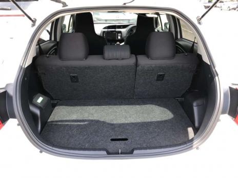 TOYOTA VITZ F 4WD 2019