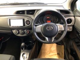 TOYOTA VITZ F SMILE EDITION 2012